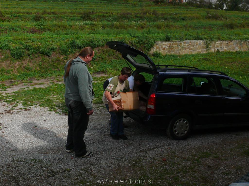 Za napajalnike je bil poln karavan robe (~300kg)