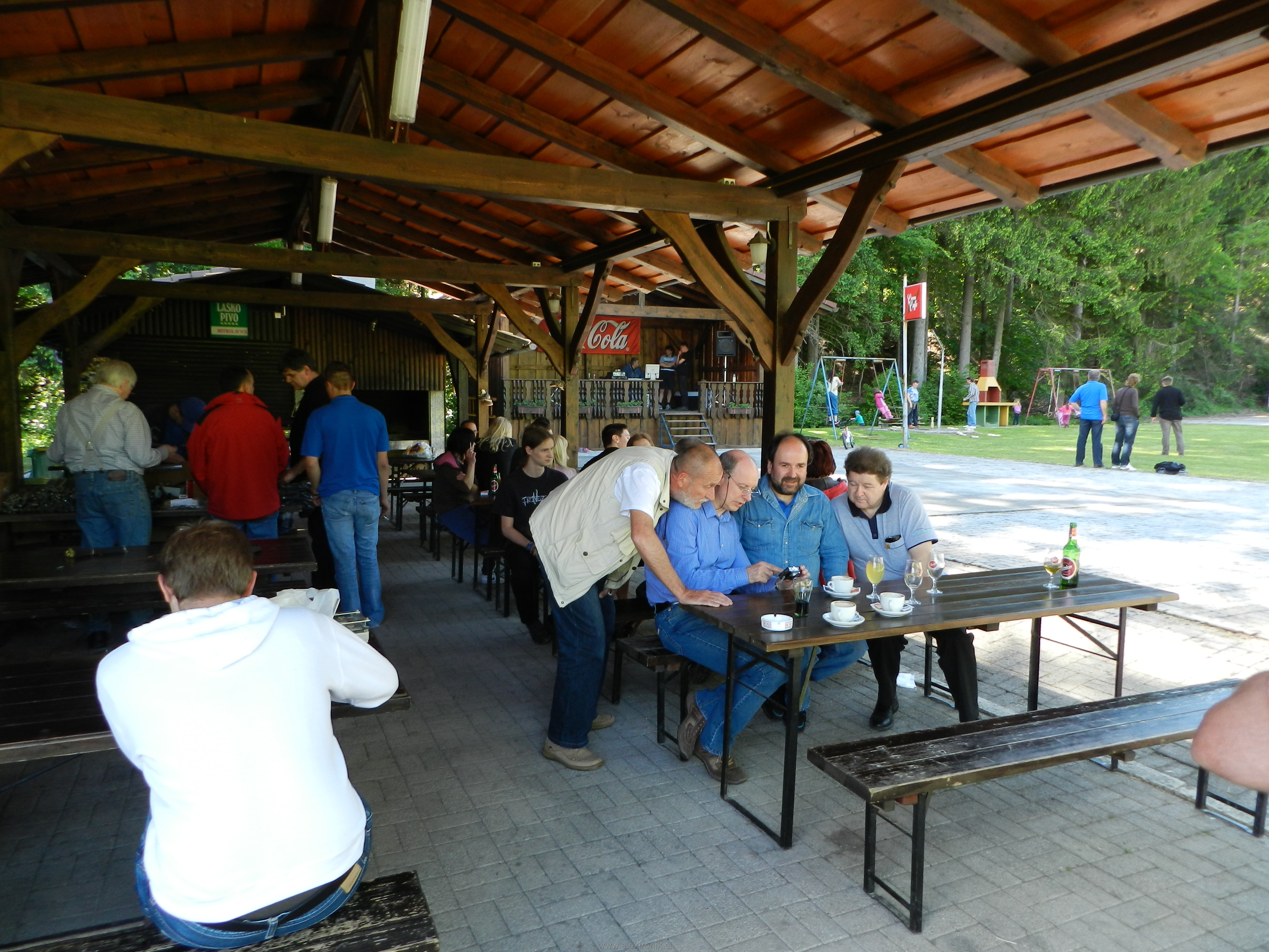 Druenje pred kosilom