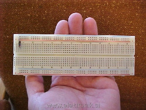 breadboard__55837_zoom.jpg