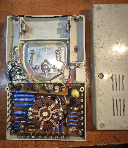 Chinaglia notranjost.jpg