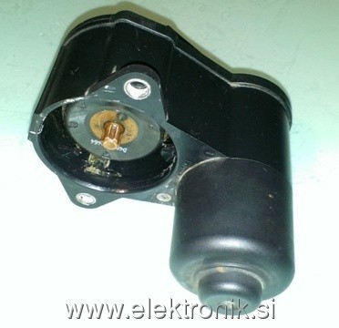 Motorček Passat.jpg